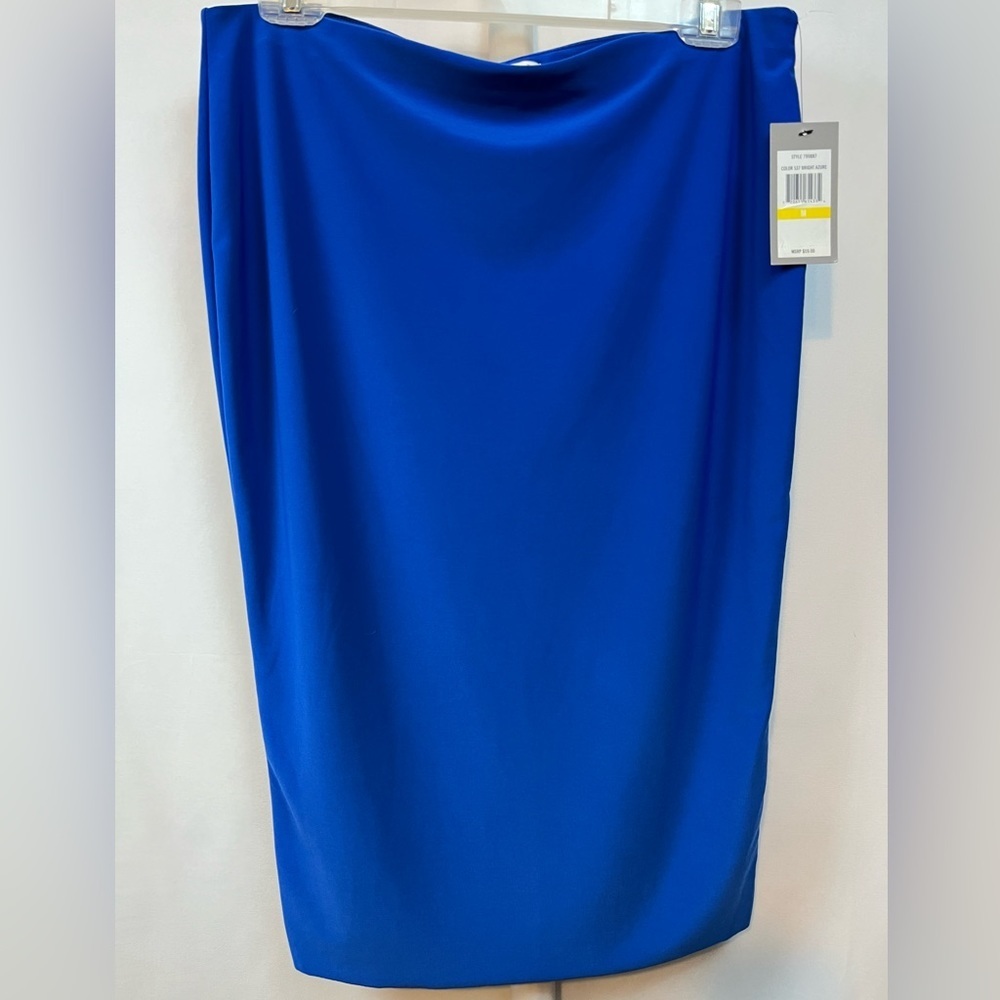 NWT. Chaus Royal Blue Stretch Knee Length Skirt Size M